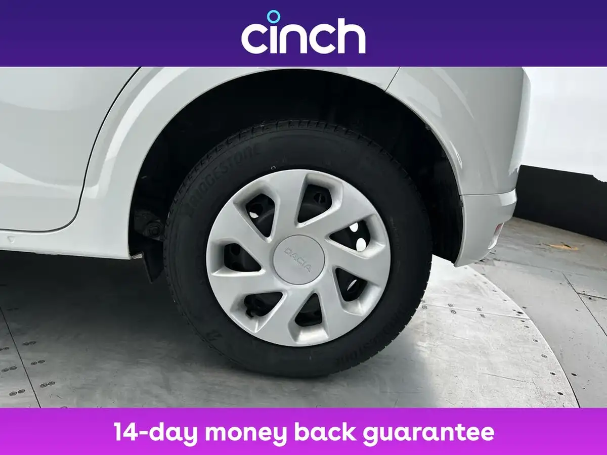 2022-dacia-sandero-10-tce-essential-90bhp-big-24