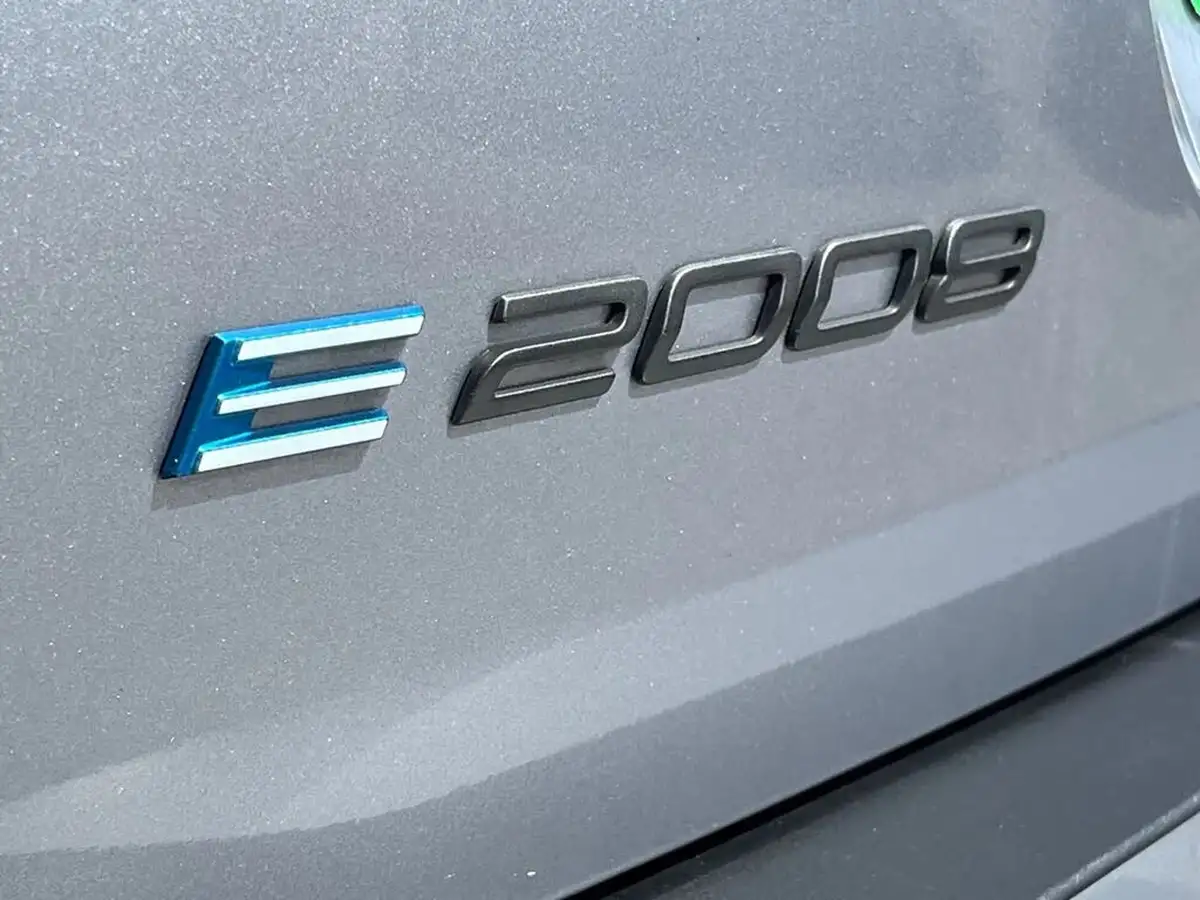 2024-peugeot-2008-suv-e-allure-136ps-50kwh-big-22