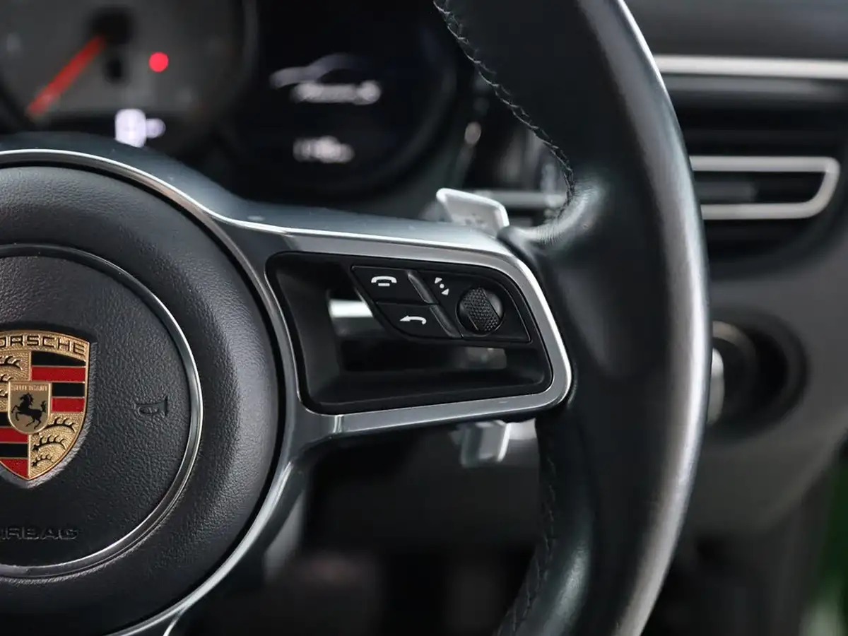 2019-porsche-macan-30-v6-s-big-23