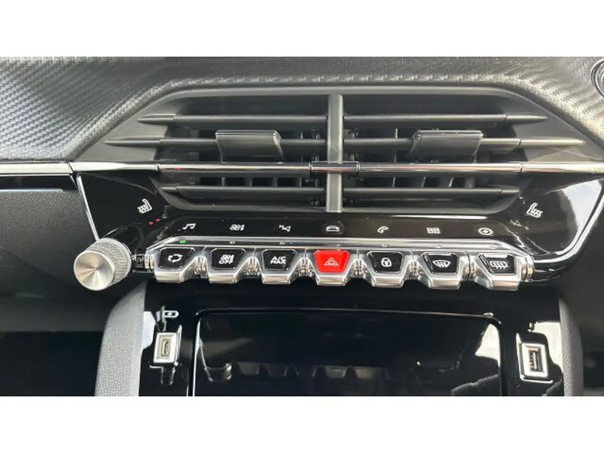 2021-peugeot-208-e-gt-premium-big-23