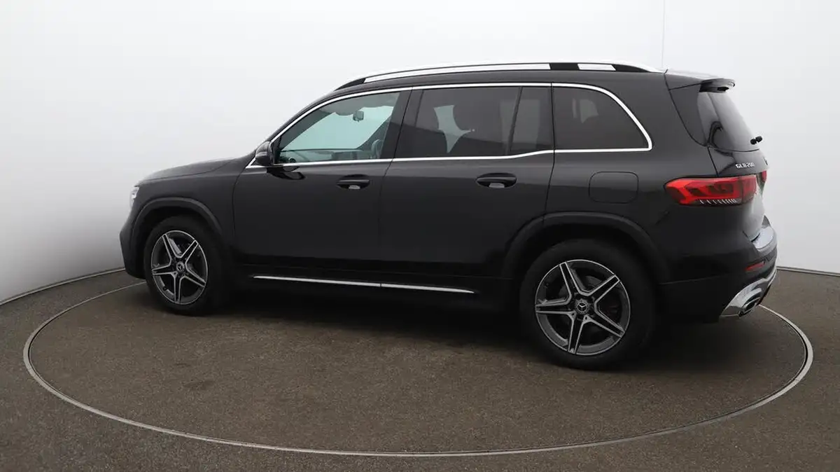 2021-mercedes-benz-glb-class-13-glb200-amg-line-8g-tronic-big-38