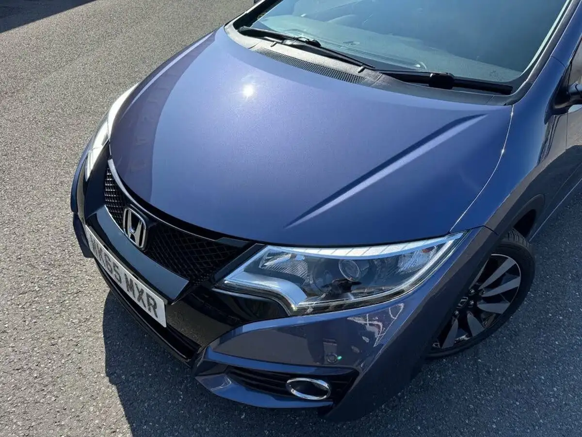2015-honda-civic-18-se-plus-honda-connect-with-navi-hatchback-big-28