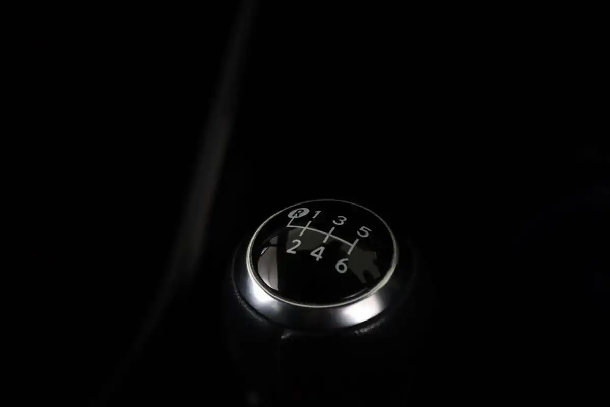 2019-toyota-c-hr-12-excel-big-20
