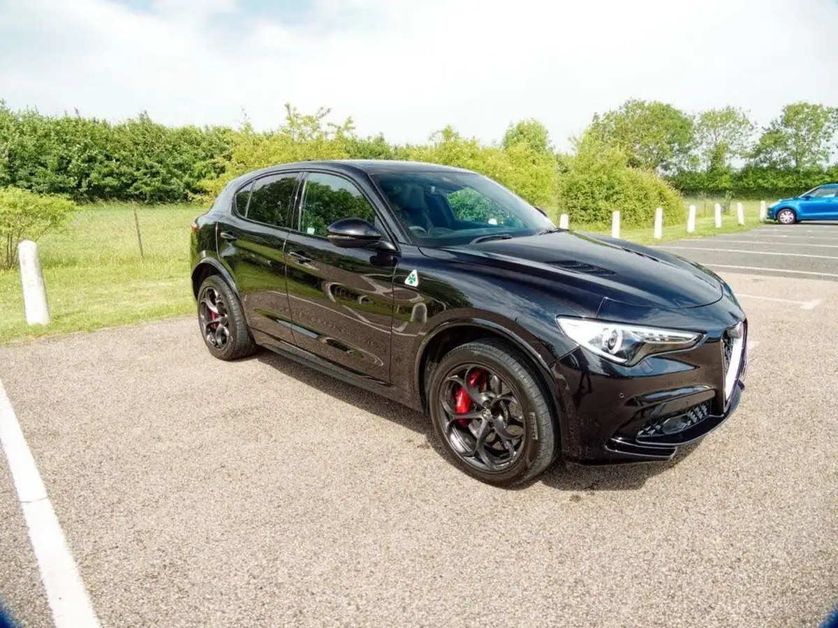 2018-alfa-romeo-stelvio-29-biturbo-quadrifoglio-big-25
