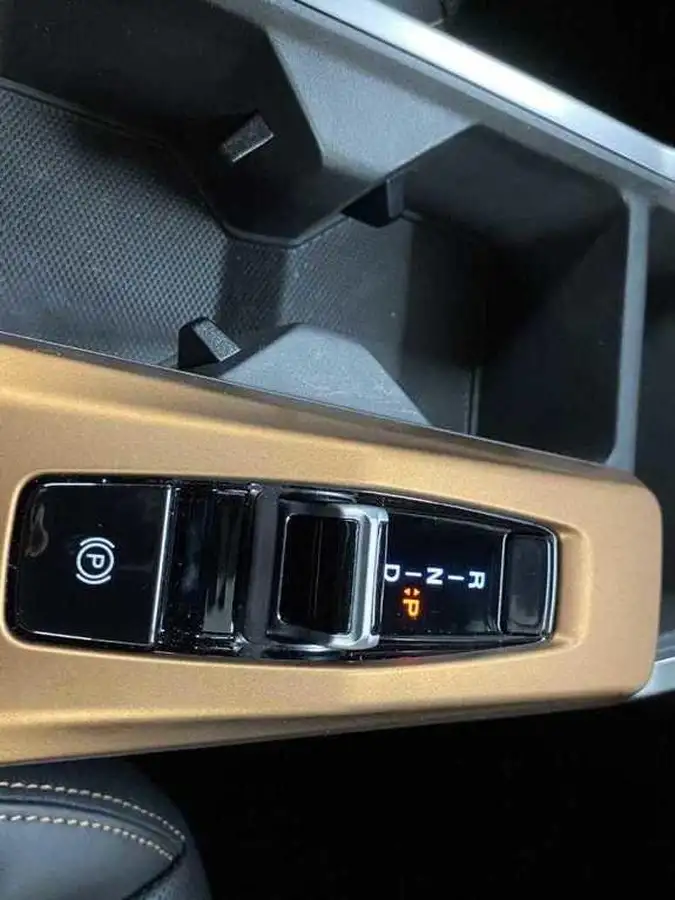 2025-kgm-ssangyong-torres-15-k40-big-41