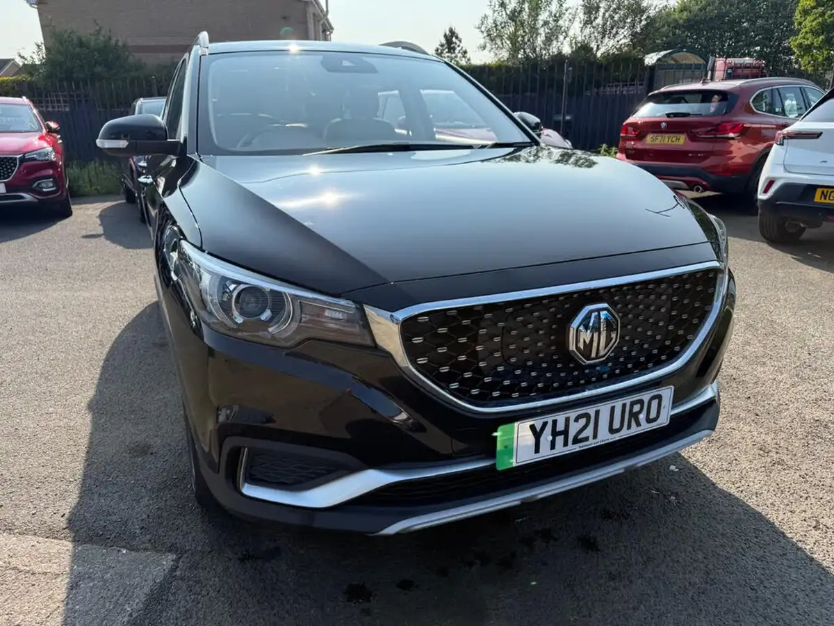 2021-mg-zs-suv-e-exclusive-ev-big-5