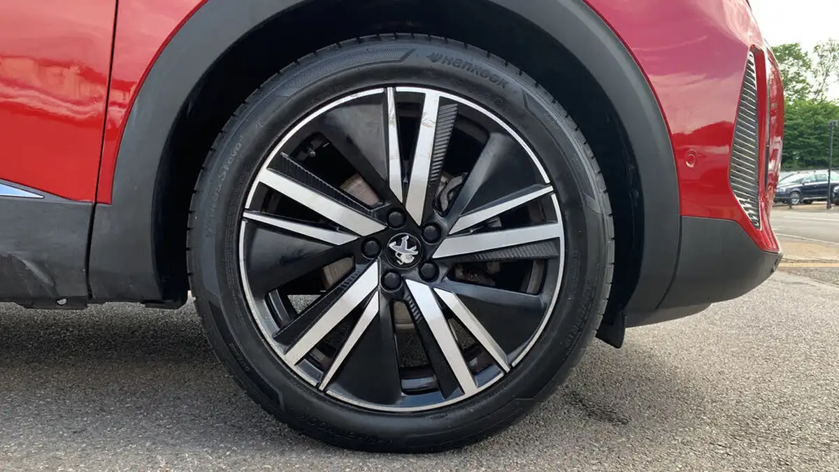2022-peugeot-5008-suv-12-puretech-gt-premium-big-16