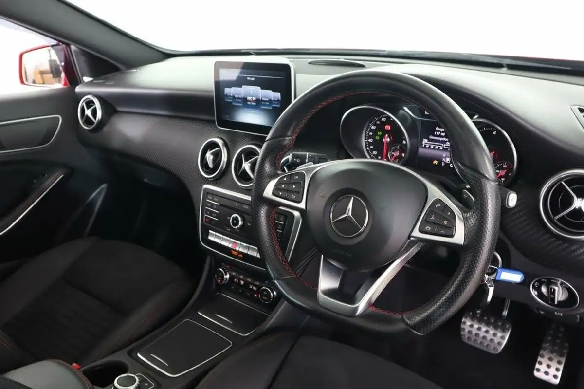 2016-mercedes-benz-a-class-21d-a200d-amg-line-136ps-premiumss-7g-dct-big-15
