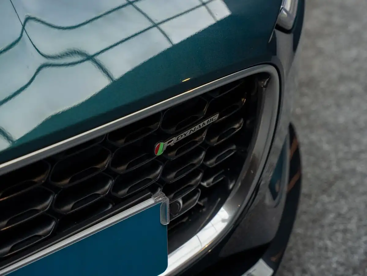 2022-jaguar-f-type-20-p300-r-dynamic-coupe-big-32