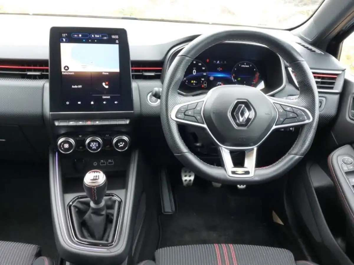 2023-renault-clio-10-tce-rs-line-big-6