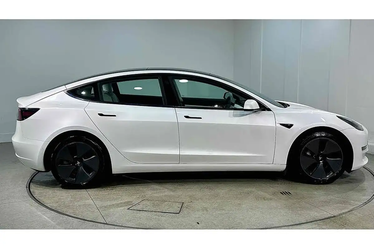 2020-tesla-model-3-e-long-range-big-3