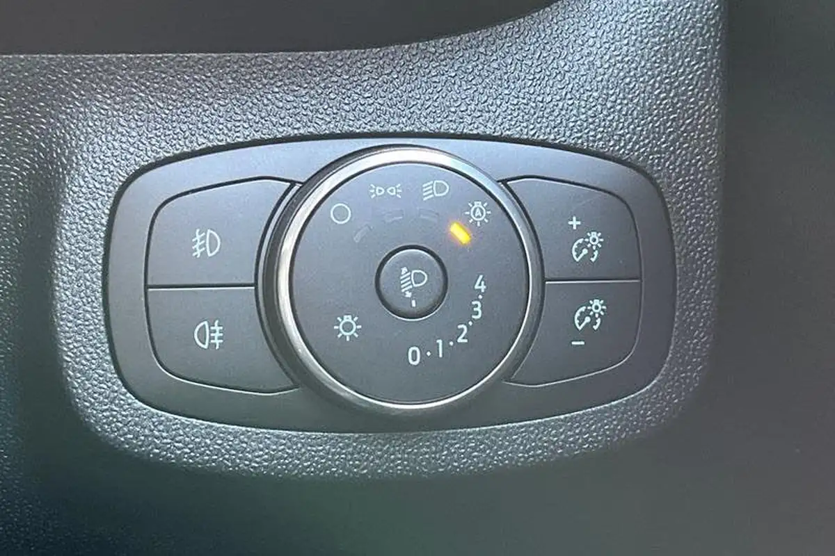 2022-ford-fiesta-11-ti-vct-trend-3d-big-30