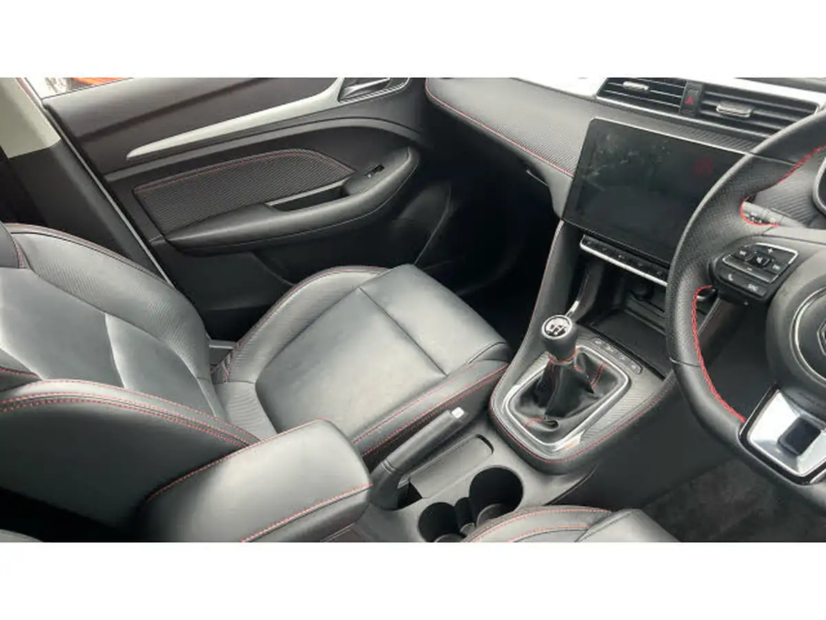 2023-mg-zs-suv-15-vti-tech-exclusive-big-13