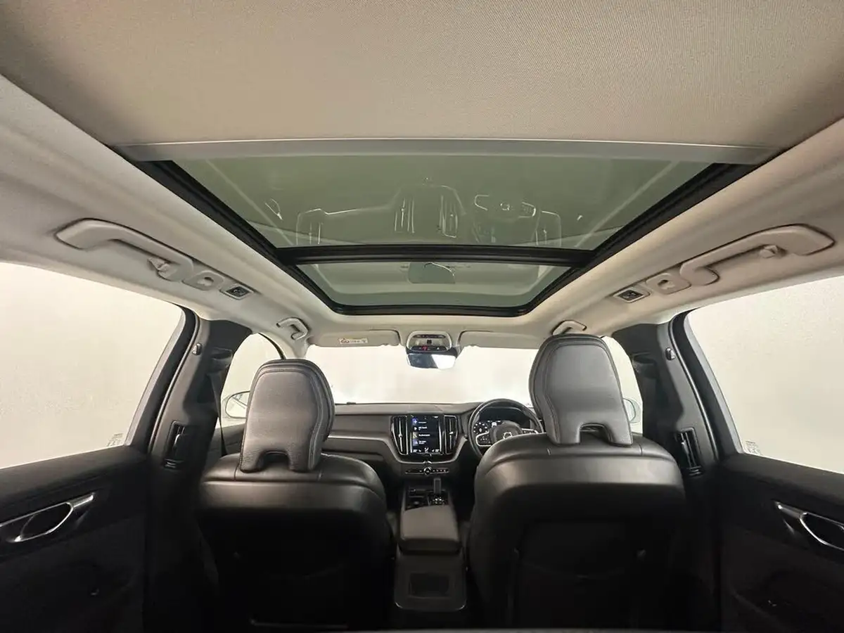 2021-volvo-xc60-20-t6-inscription-expression-340bhp-big-14