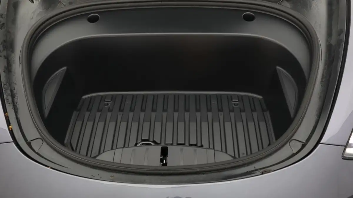 2021-tesla-model-3-e-long-range-awd-big-19