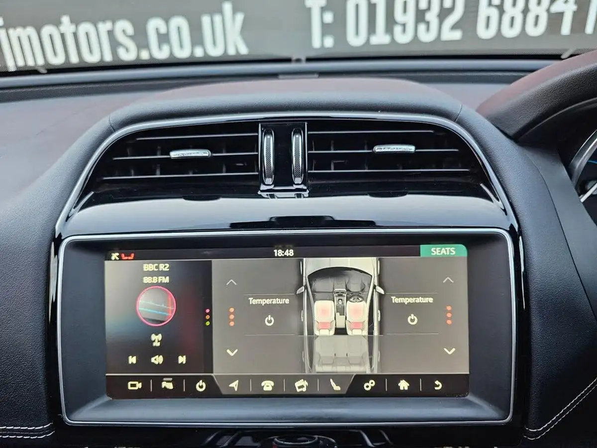 2018-jaguar-xe-20i-landmark-200ps-big-16