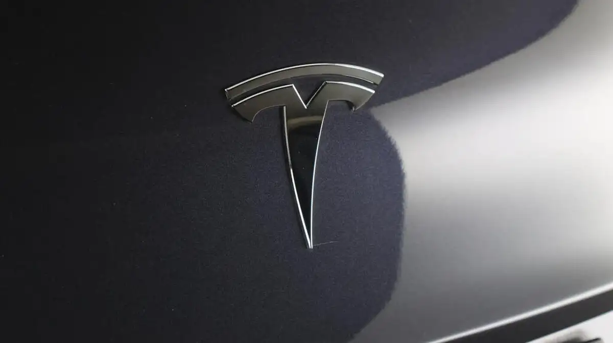 2023-tesla-model-y-e-rwd-big-19
