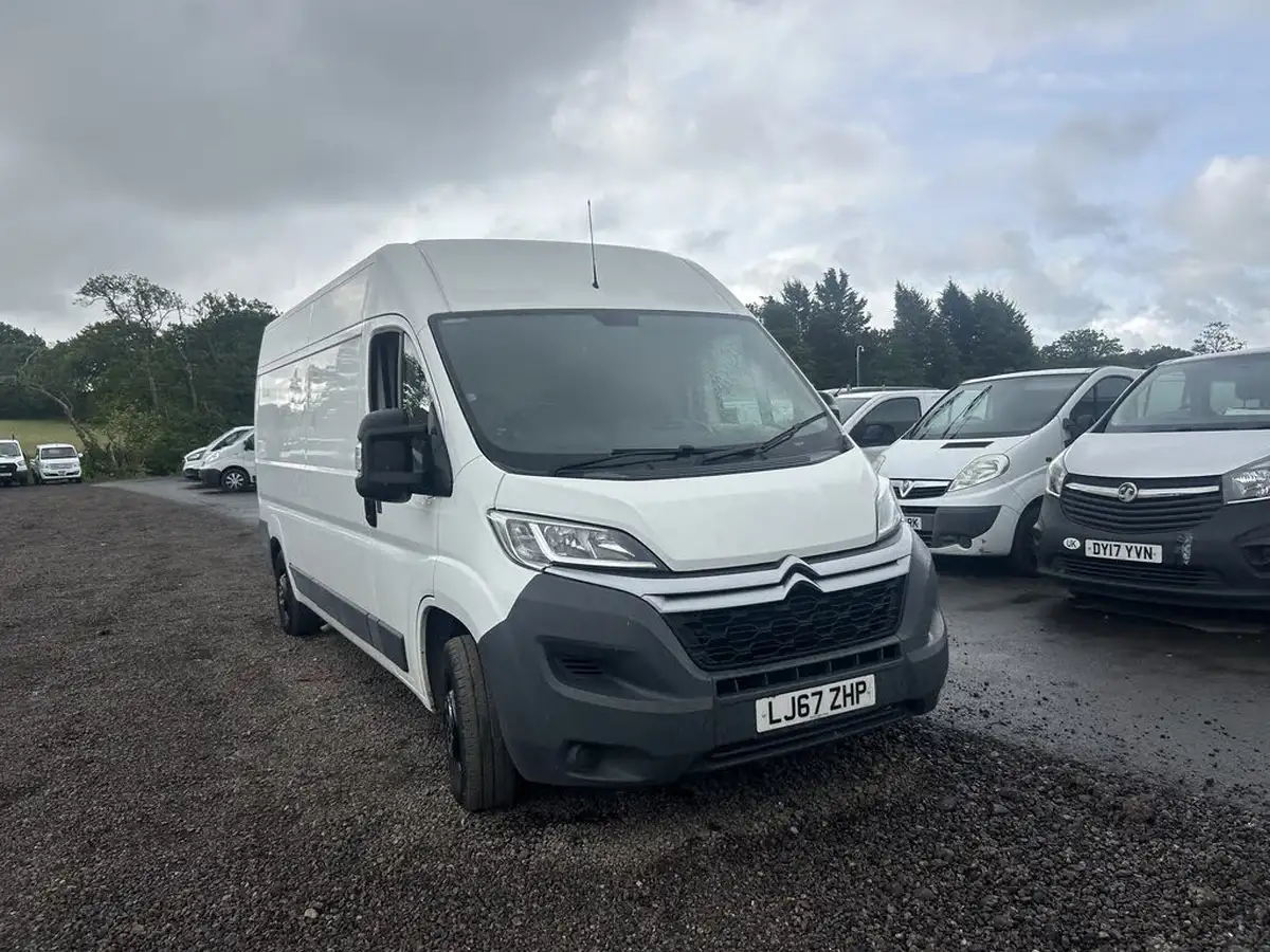 2017-citroen-relay-20bluehdi-35-l3h2-enterprise-130eu6-big-0
