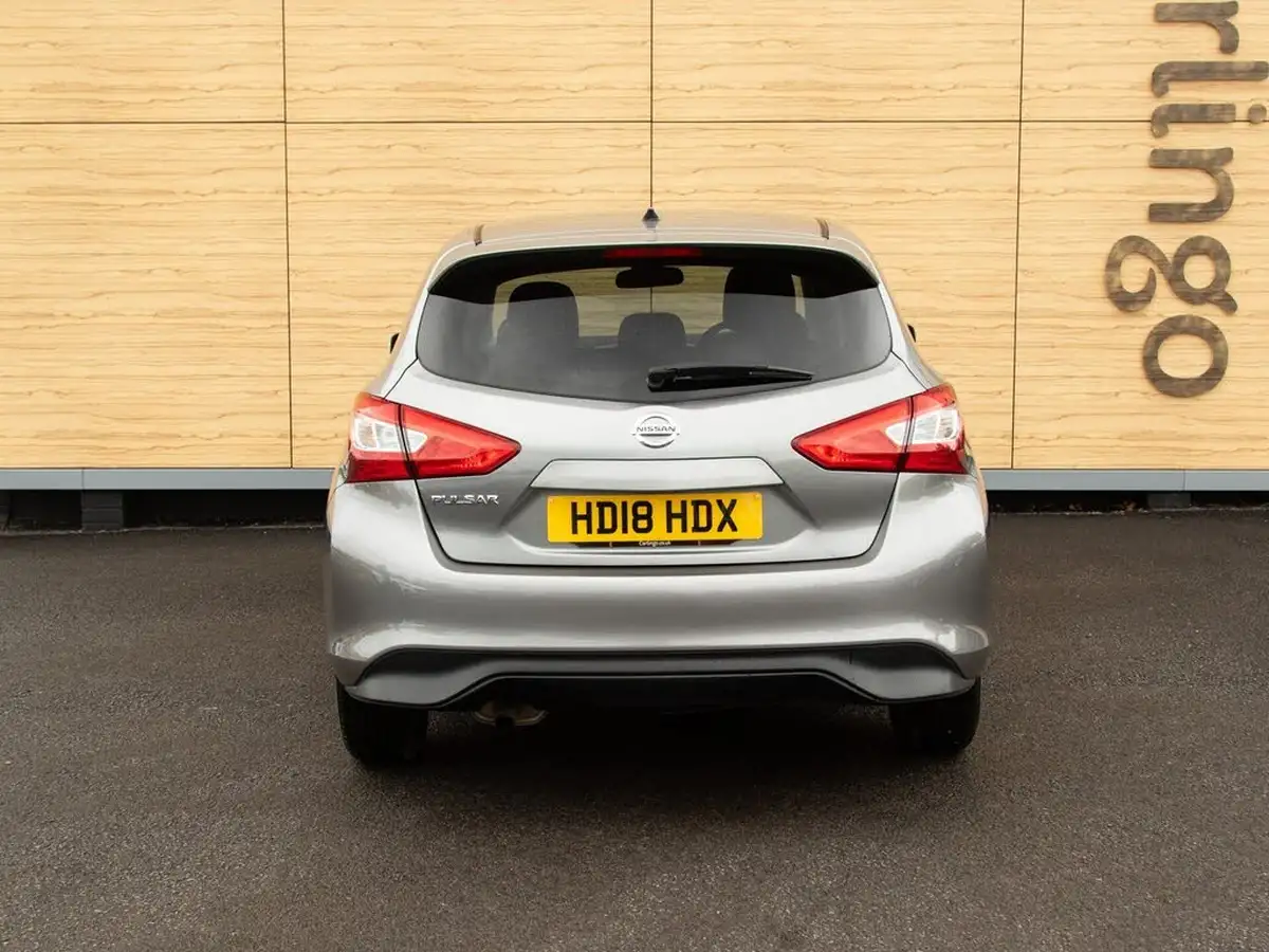 2018-nissan-pulsar-12-dig-t-acenta-big-5