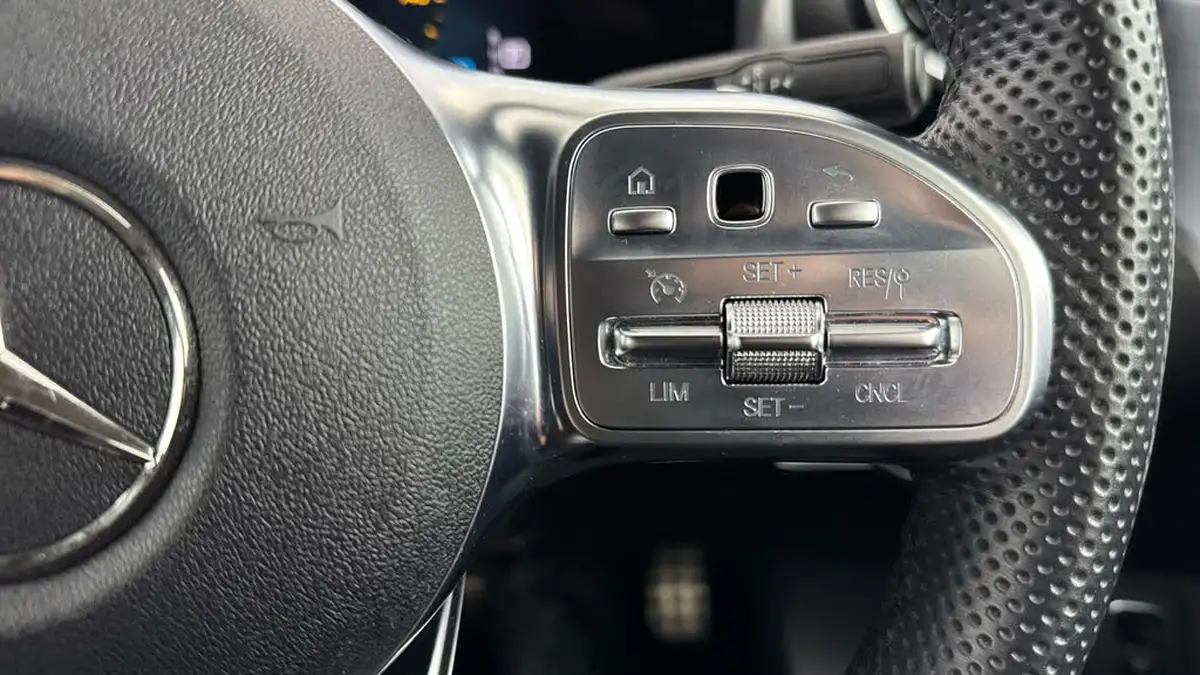 2022-mercedes-benz-cla-13-cla-180-amg-line-coupe-4d-big-22
