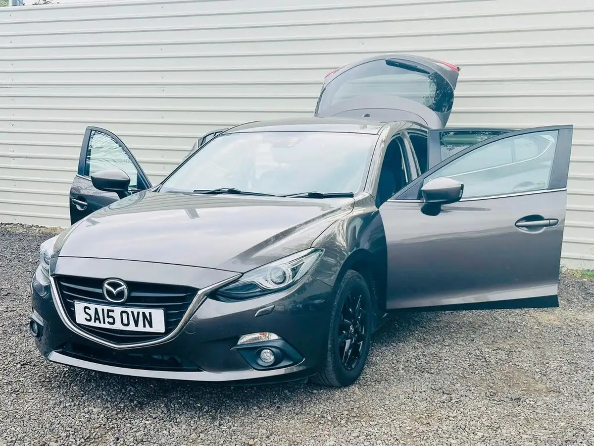 2015-mazda-mazda3-20-se-l-nav-hatchback-5d-big-22
