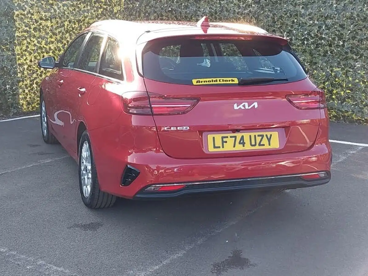 2024-kia-ceed-15-t-gdi-2-138bhp-sportswagon-big-1
