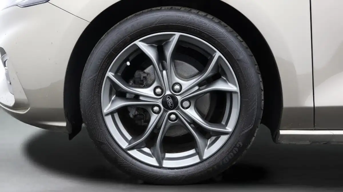 2019-ford-focus-15-st-line-ss-hatchback-big-18
