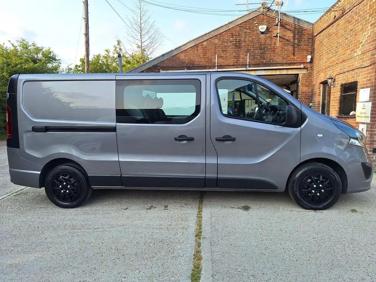 2019-vauxhall-vivaro-16cdti-sportive-2900-l2h1-145pseu6-biturbo-ss-panel-big-4
