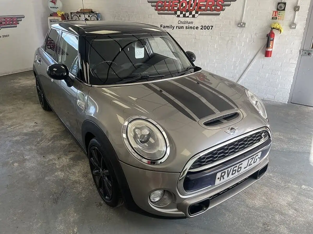 2016-mini-cooper-20-cooper-s-ss-hatchback-5d-big-3