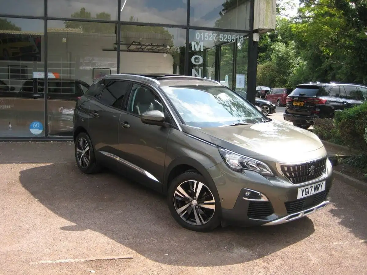 2017-peugeot-3008-suv-12-puretech-allure-big-0