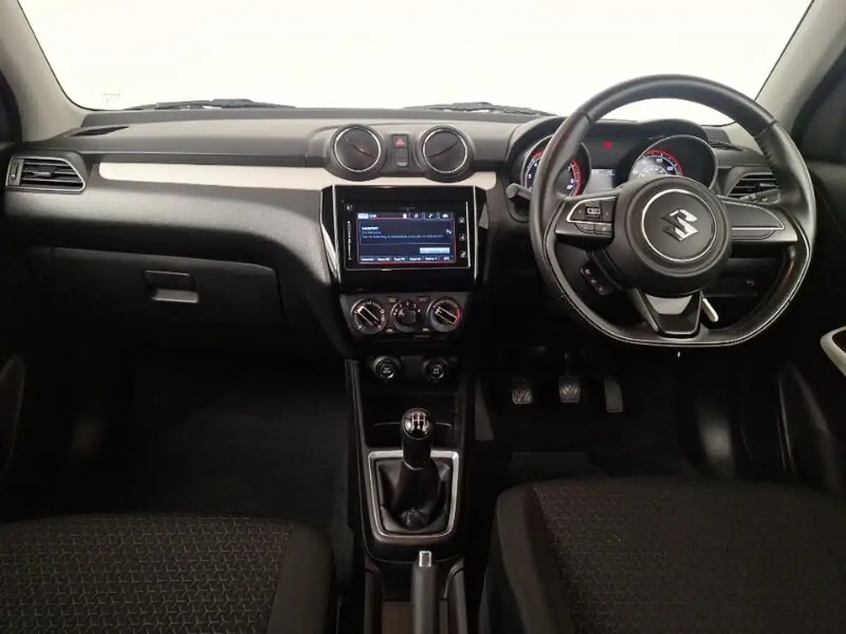2018-suzuki-swift-10-boosterjet-sz-t-113ps-big-2
