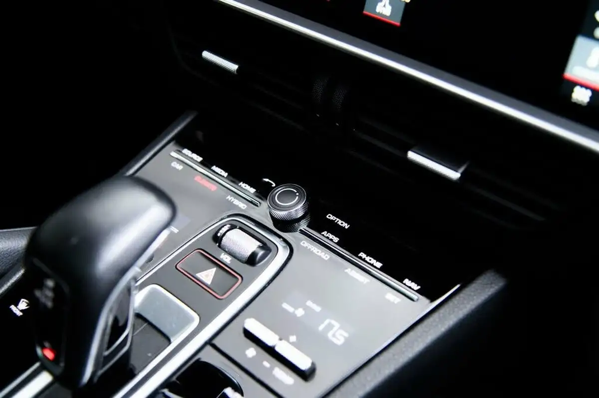 2019-porsche-cayenne-30-v6-e-hybrid-e-hybrid-coupe-big-29