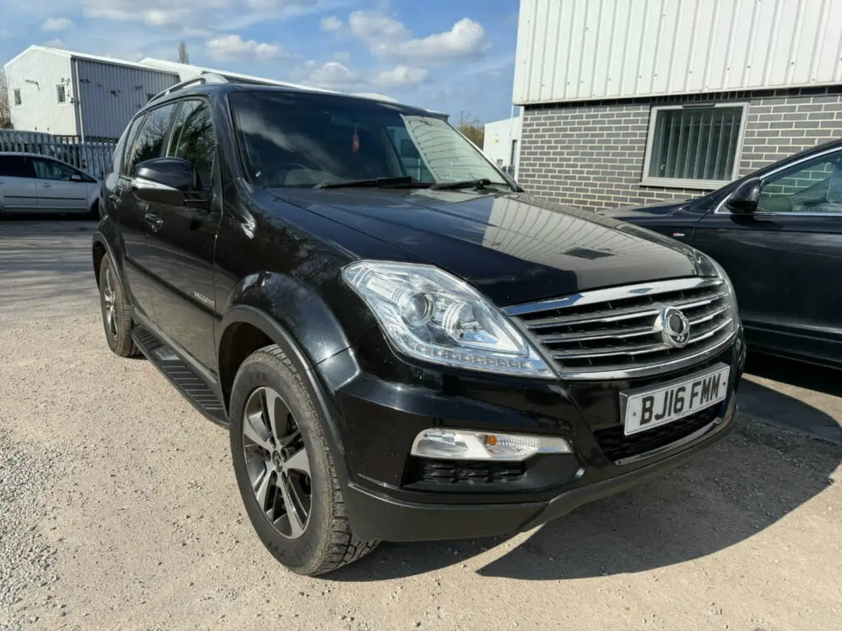 2016-kgm-ssangyong-rexton-w-22td-elx-big-0