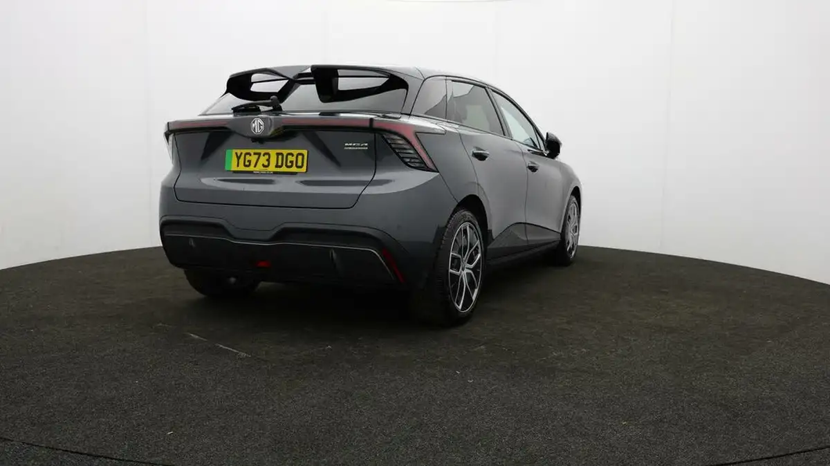 2023-mg-mg4-e-trophy-ev-203ps-long-big-75