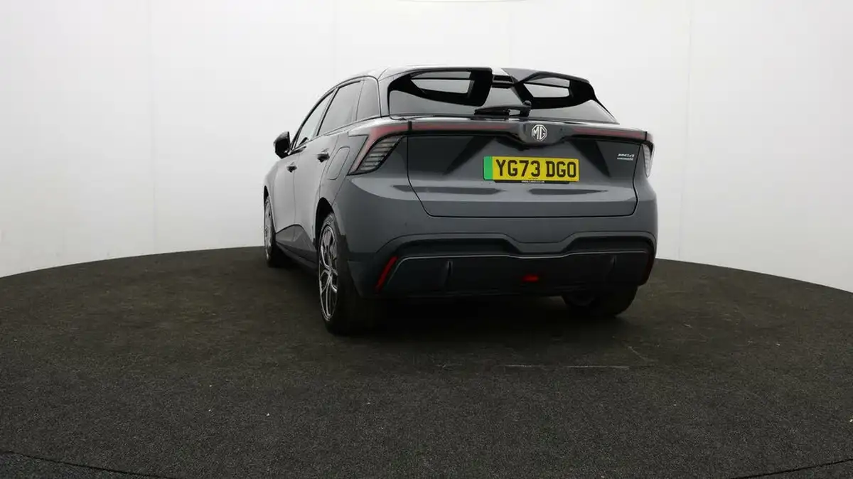 2023-mg-mg4-e-trophy-ev-203ps-long-big-29