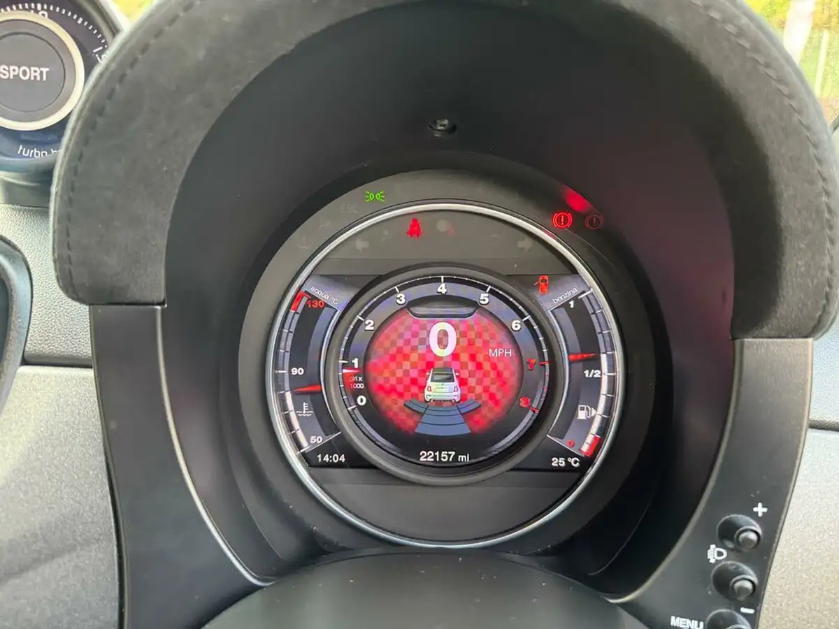 2021-abarth-595c-14-tjet-competizione-70th-big-23