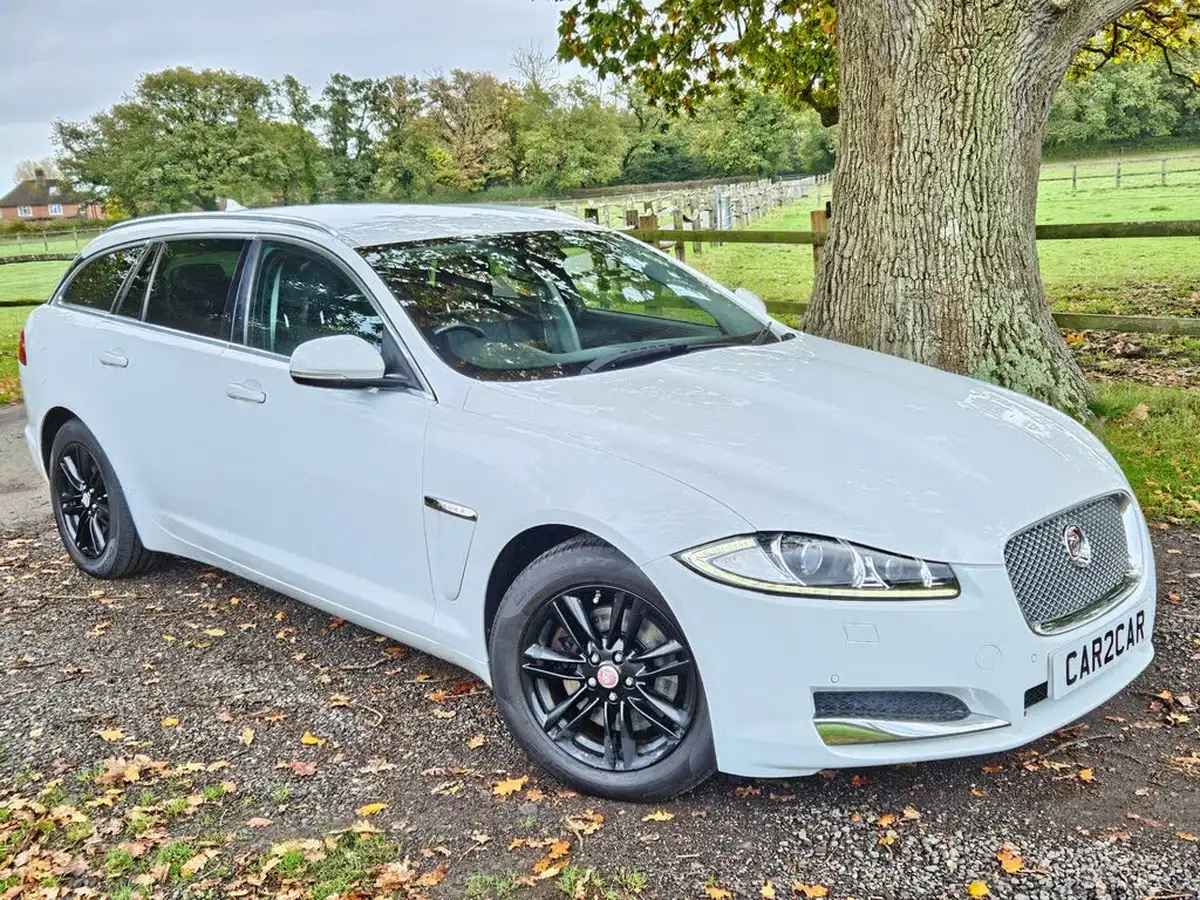 2015-jaguar-xf-22td-luxury-163ps-sportbrake-5d-big-0