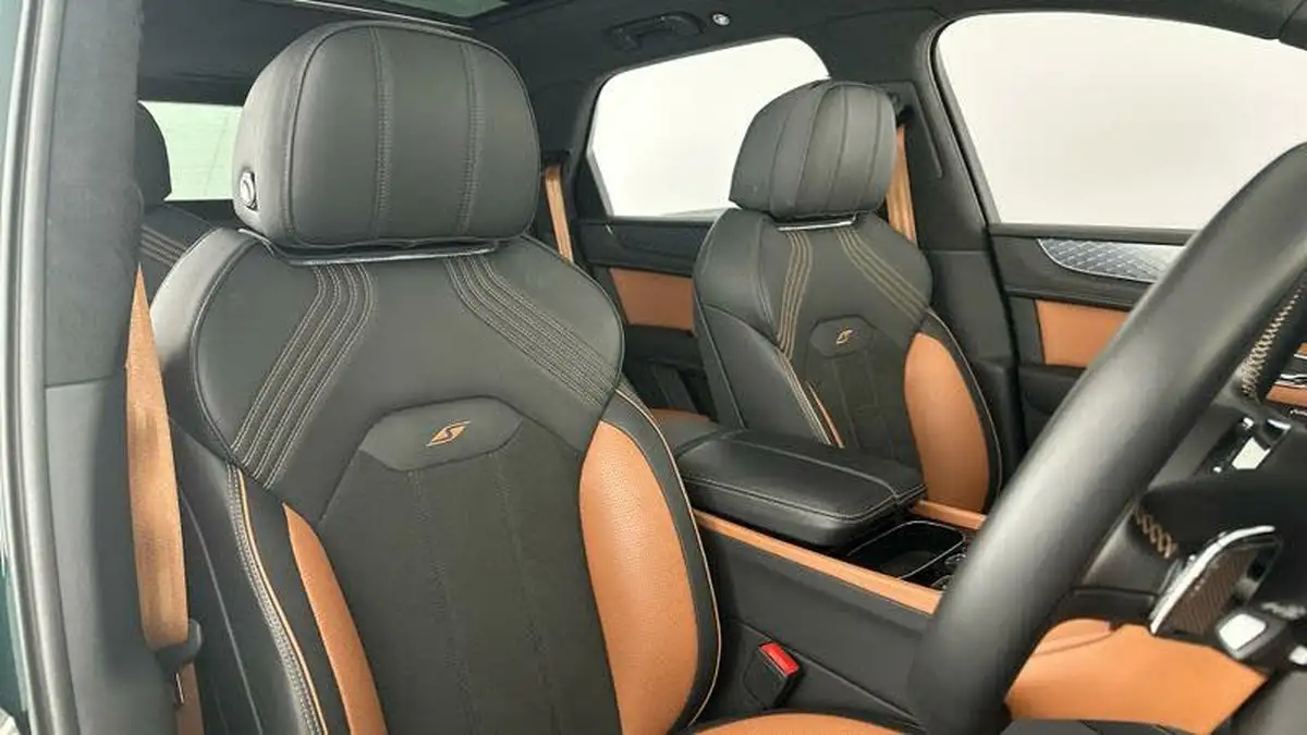 2024-bentley-bentayga-40-v8-s-big-11