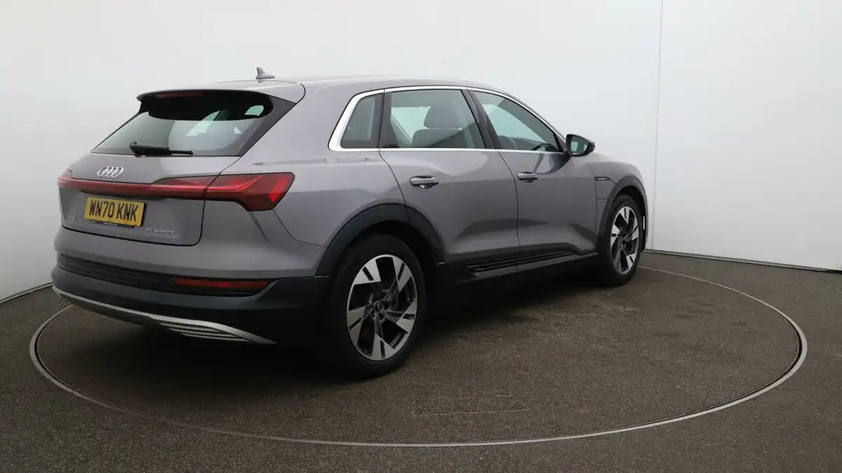 2020-audi-e-tron-50e-sport-big-48