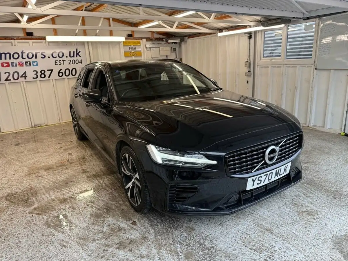 2020-volvo-v60-20-t6-r-design-big-30