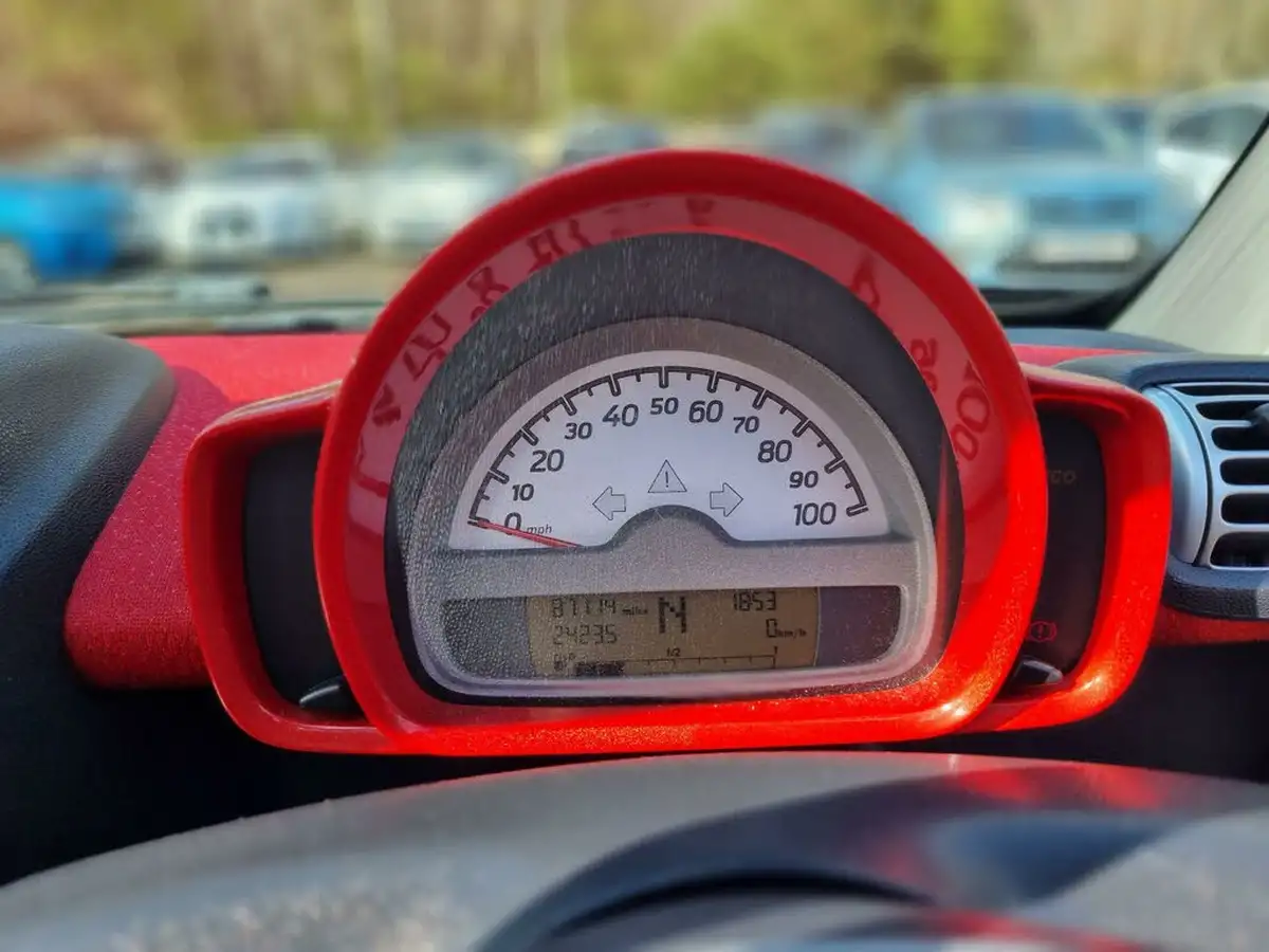 2009-smart-fortwo-10-passion-71bhp-cabriolet-big-33