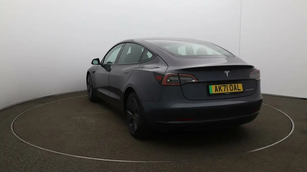2021-tesla-model-3-e-long-range-awd-big-59