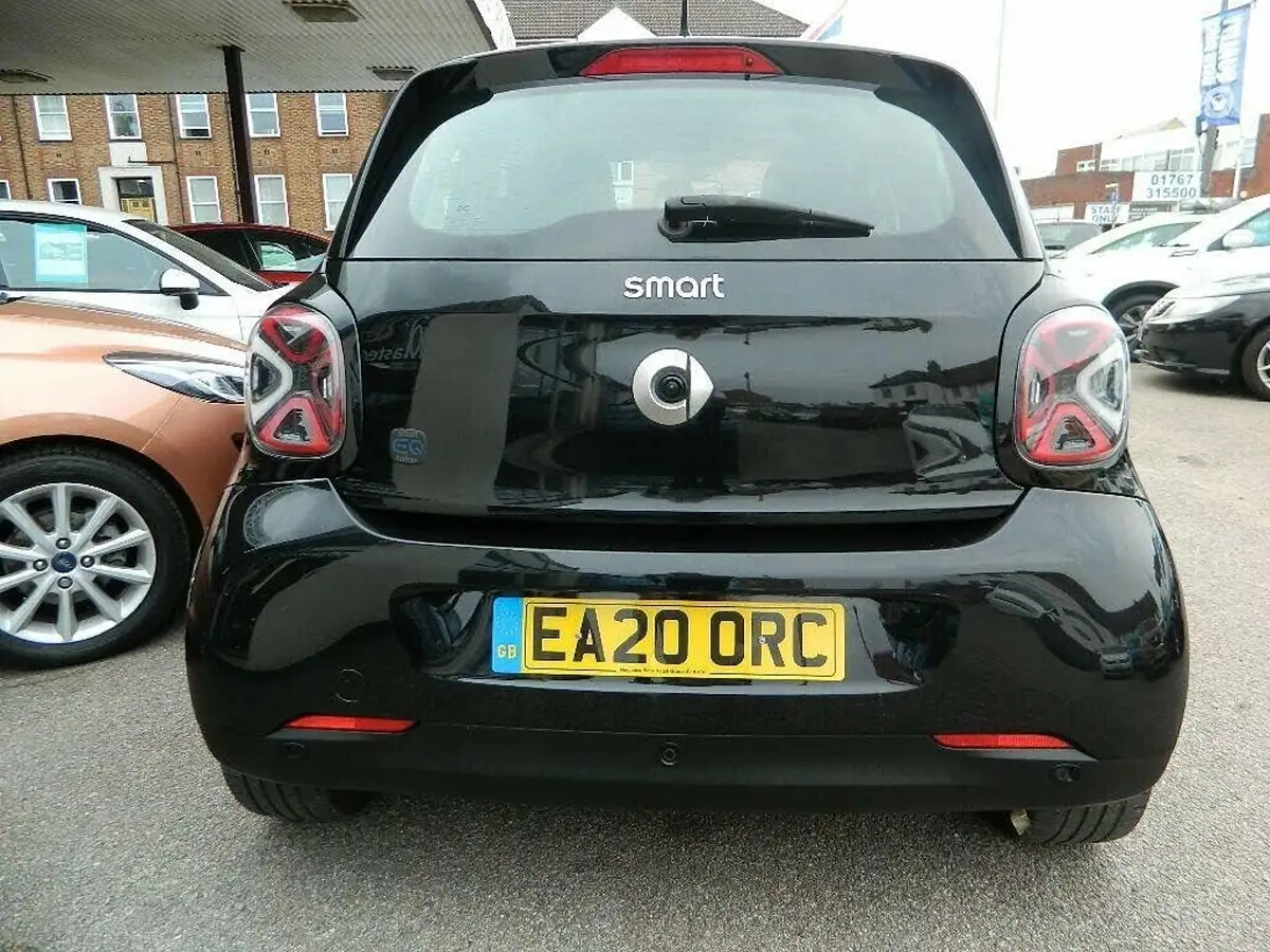 2020-smart-forfour-eq-prime-exclusive-big-3