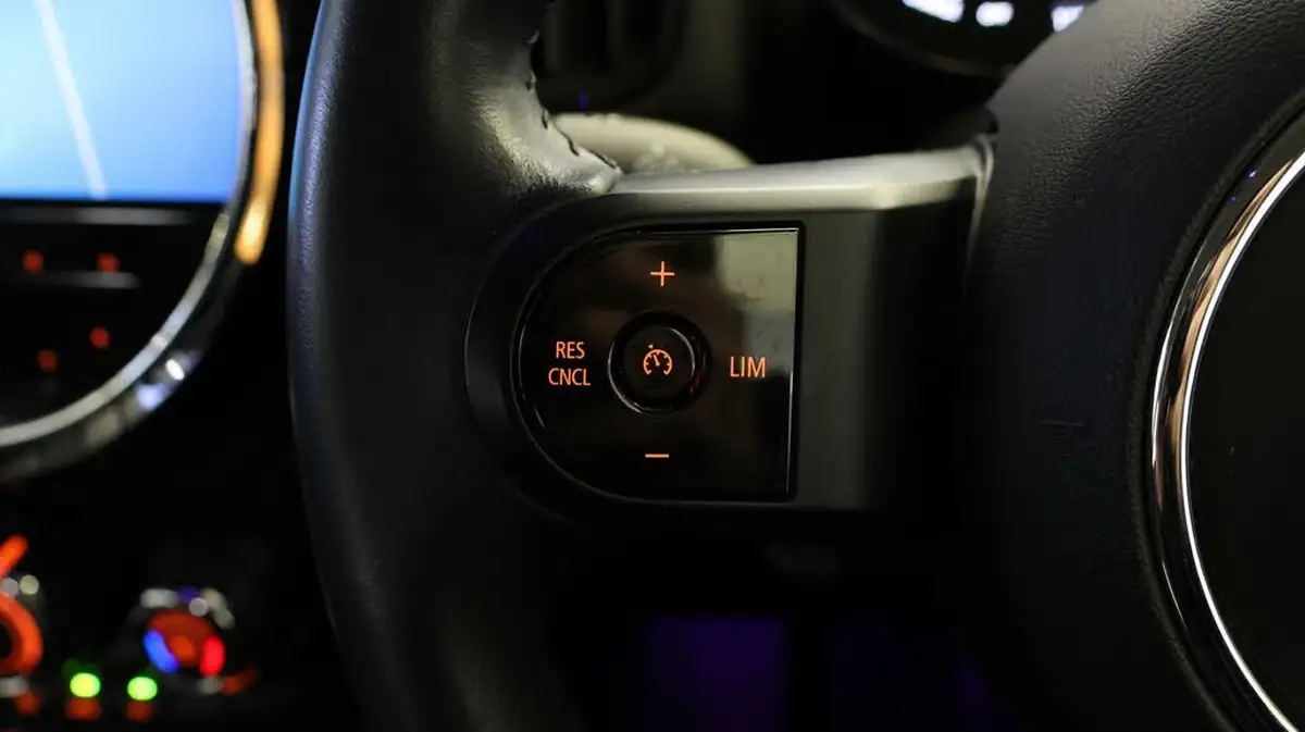 2021-mini-countryman-15-cooper-s-e-phev-classic-comfort-big-22