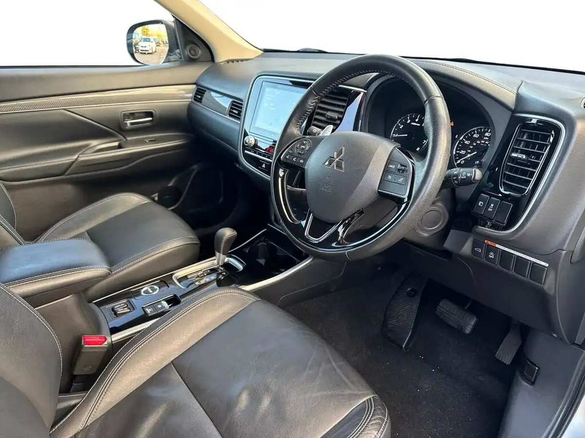 2020-mitsubishi-outlander-20-exceed-big-8