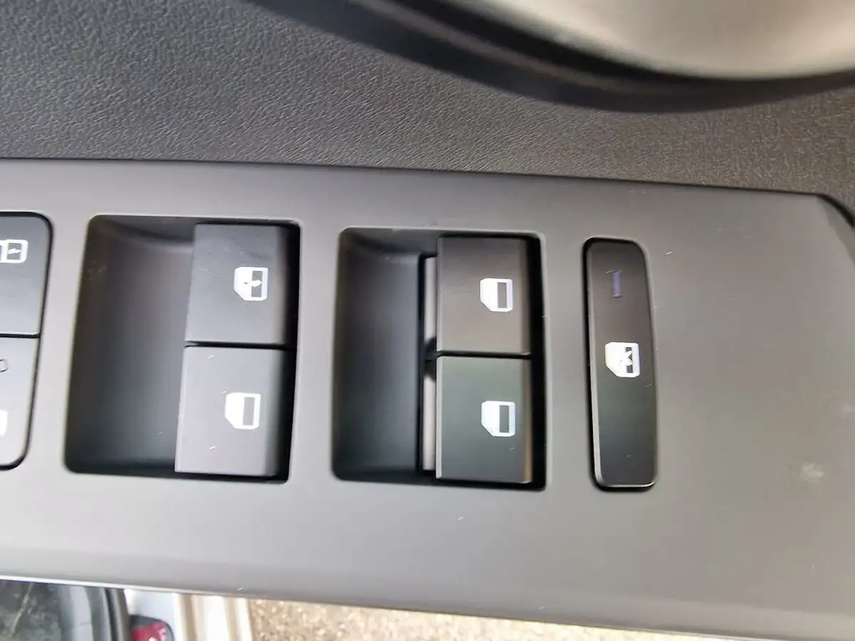 2024-kia-niro-16-gdi-139bhp-hev-132kwh-big-15
