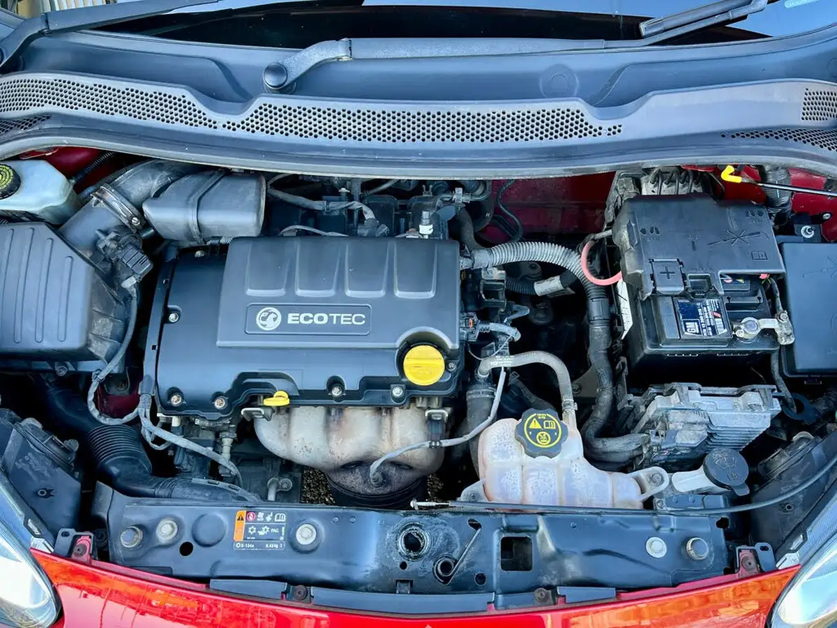 2015-vauxhall-adam-12-jam-big-18