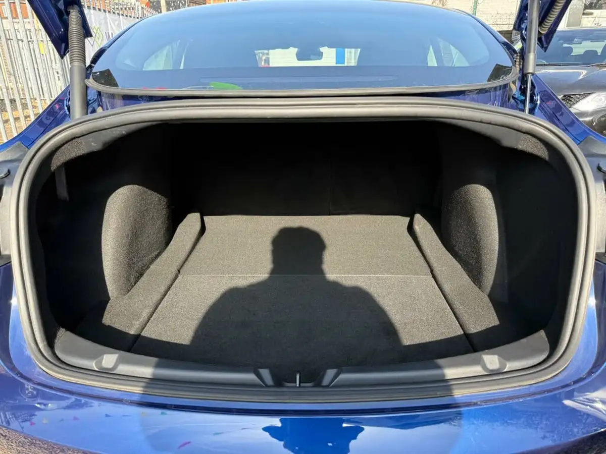 2022-tesla-model-3-e-long-range-big-25