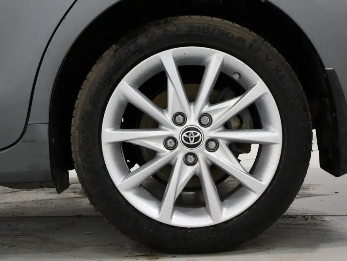 2020-toyota-prius-18-vvt-i-excel-big-10
