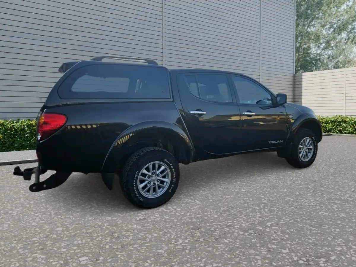 2014-mitsubishi-l200-25td-trojan-big-2
